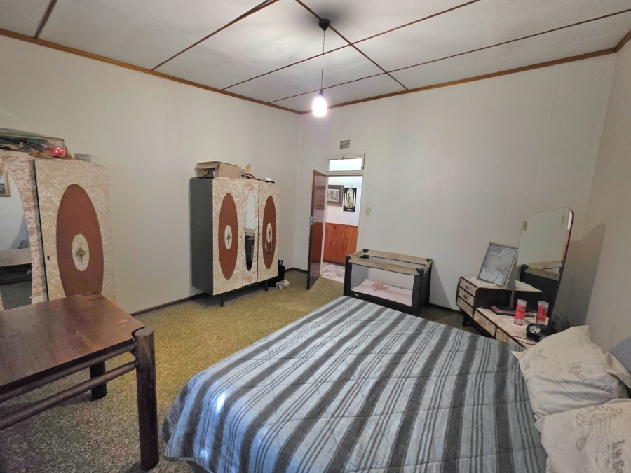 5 Bedroom Property for Sale in Jordania Free State